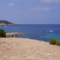 El mar de Ibiza visto desde la costa.